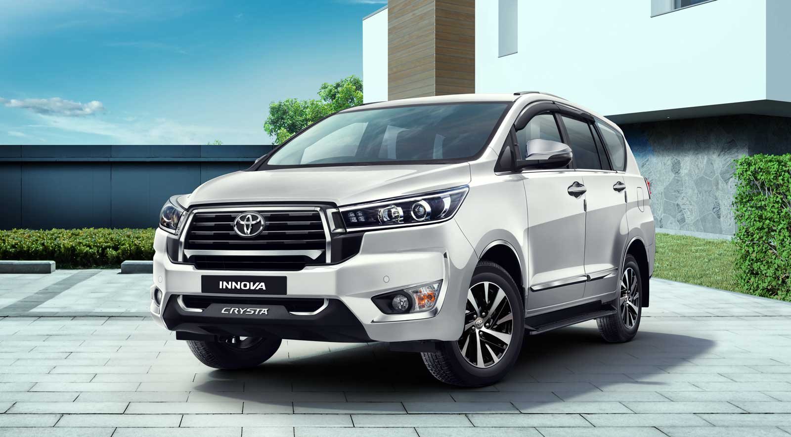 Innova Crysta Taxi Hire in Mathura and Vrindavan
